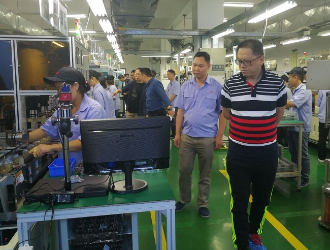 楊明董事長一行到深圳分公司調研